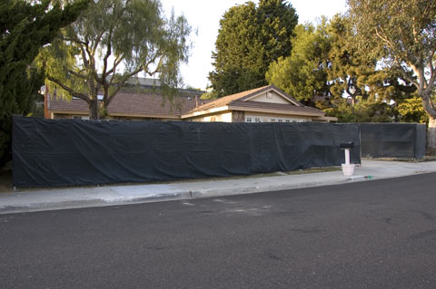 fence_sm.jpg